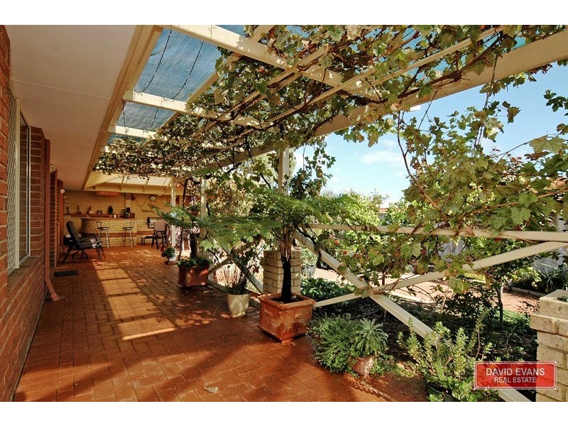 4 Tripoli Mews, Currambine WA 6028