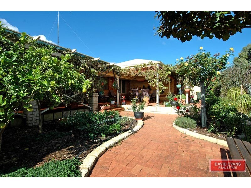 4 Tripoli Mews, Currambine WA 6028