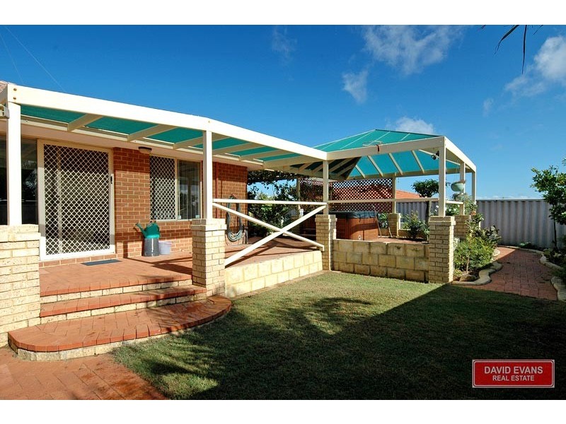 4 Tripoli Mews, Currambine WA 6028