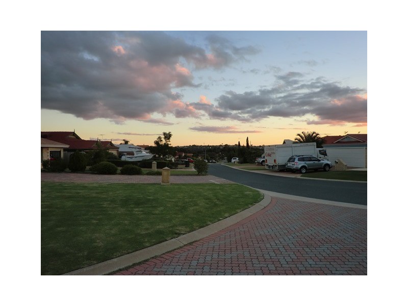 30 COMBEWOOD LOOP, Carramar WA 6031