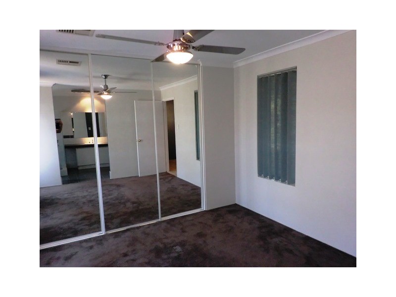 28 MONALTRIE LOOP, Carramar WA 6031