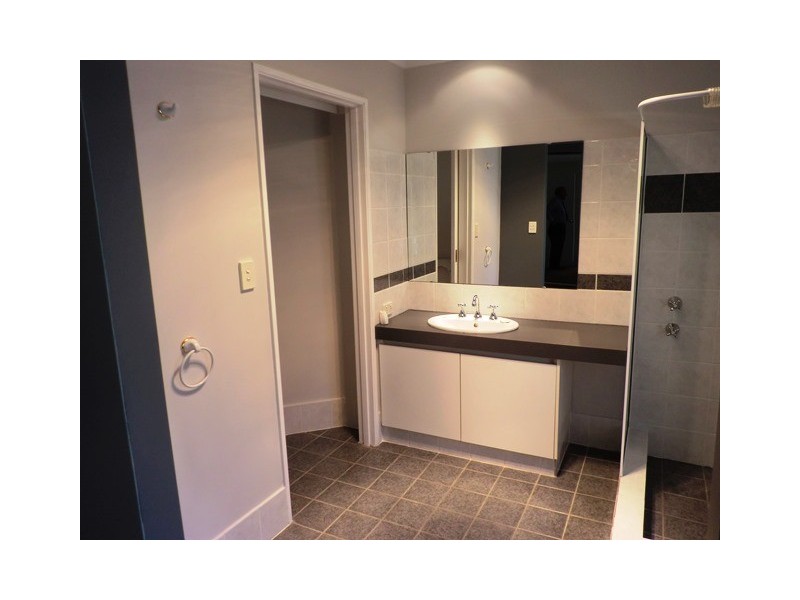 28 MONALTRIE LOOP, Carramar WA 6031