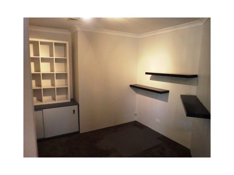 28 MONALTRIE LOOP, Carramar WA 6031