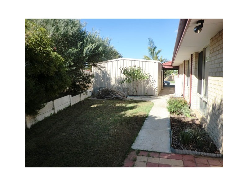 28 MONALTRIE LOOP, Carramar WA 6031