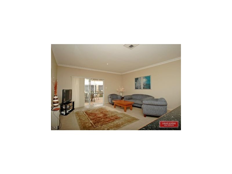 32 Rio Marina Way, Mindarie WA 6030