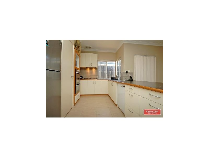 32 Rio Marina Way, Mindarie WA 6030