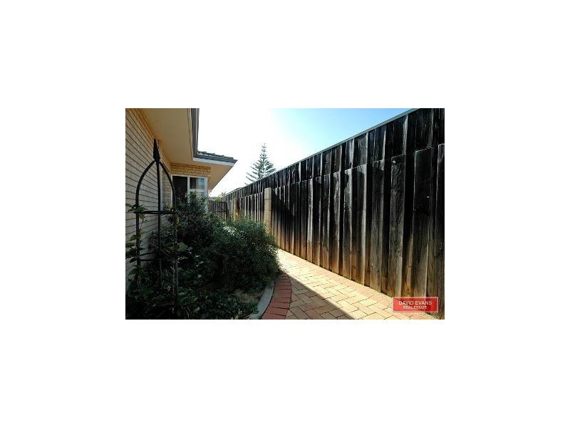 32 Rio Marina Way, Mindarie WA 6030