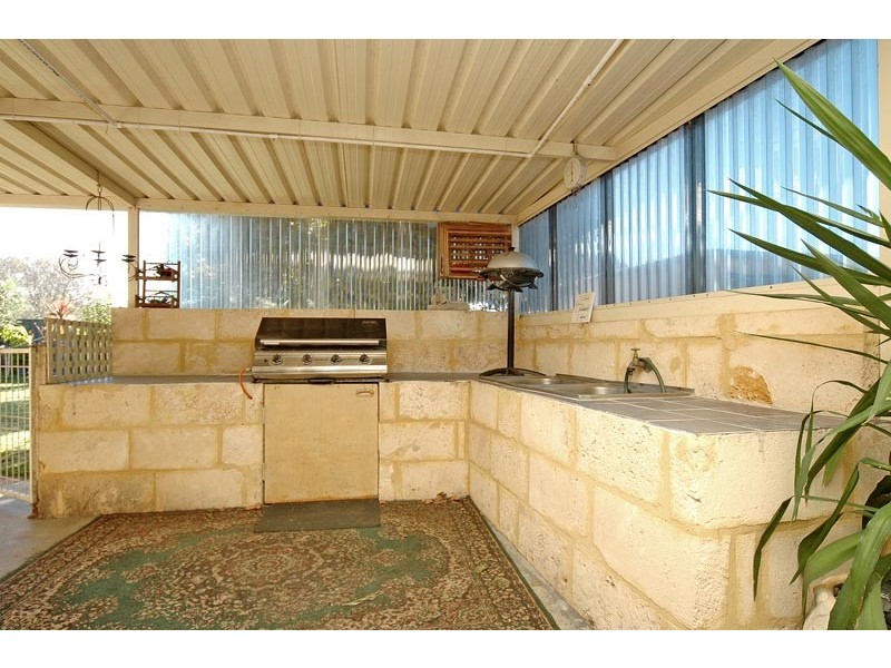 6 Evans Place, Two Rocks WA 6037