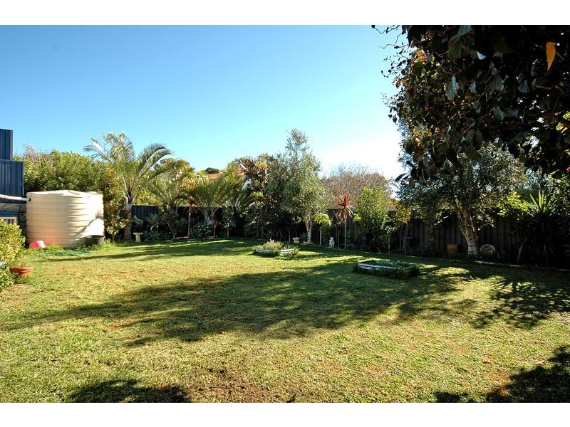 6 Evans Place, Two Rocks WA 6037