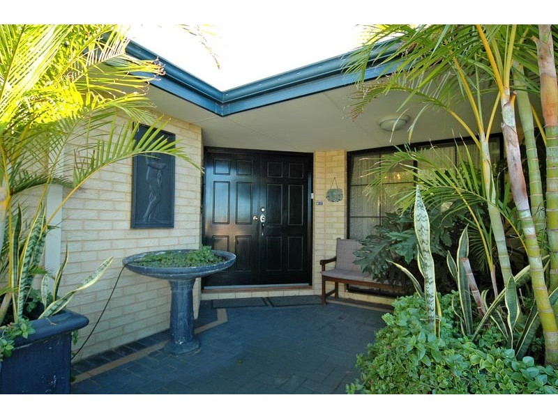 6 Evans Place, Two Rocks WA 6037