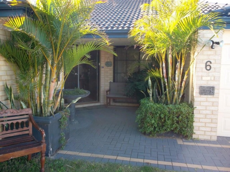 6 Evans Place, Two Rocks WA 6037