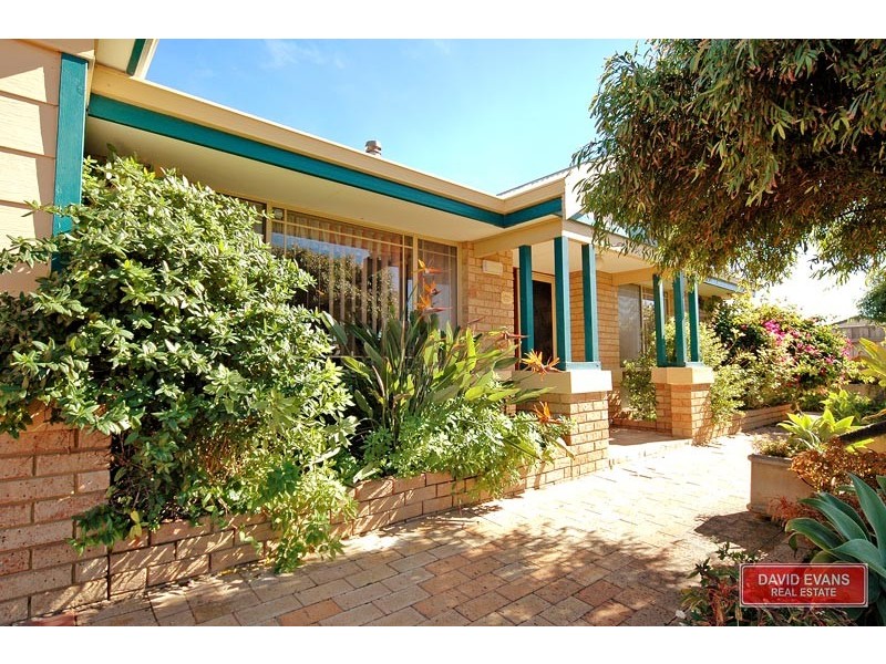 16 TENGGARA AVENUE, Two Rocks WA 6037