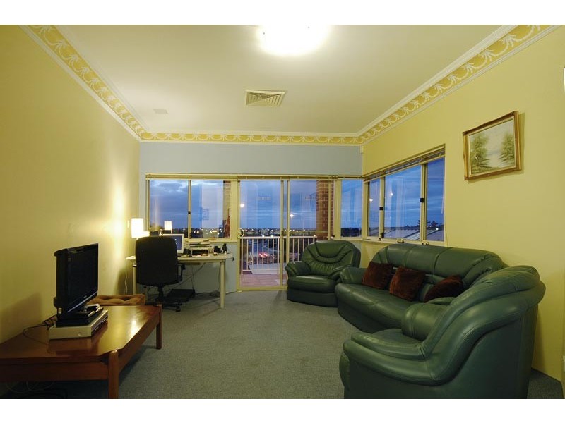 15 Sheringham Retreat, Currambine WA 6028