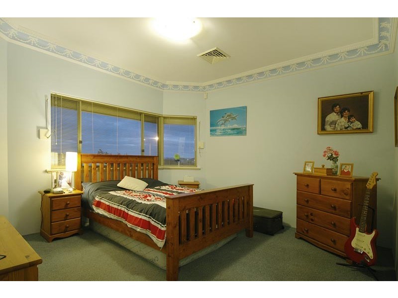 15 Sheringham Retreat, Currambine WA 6028