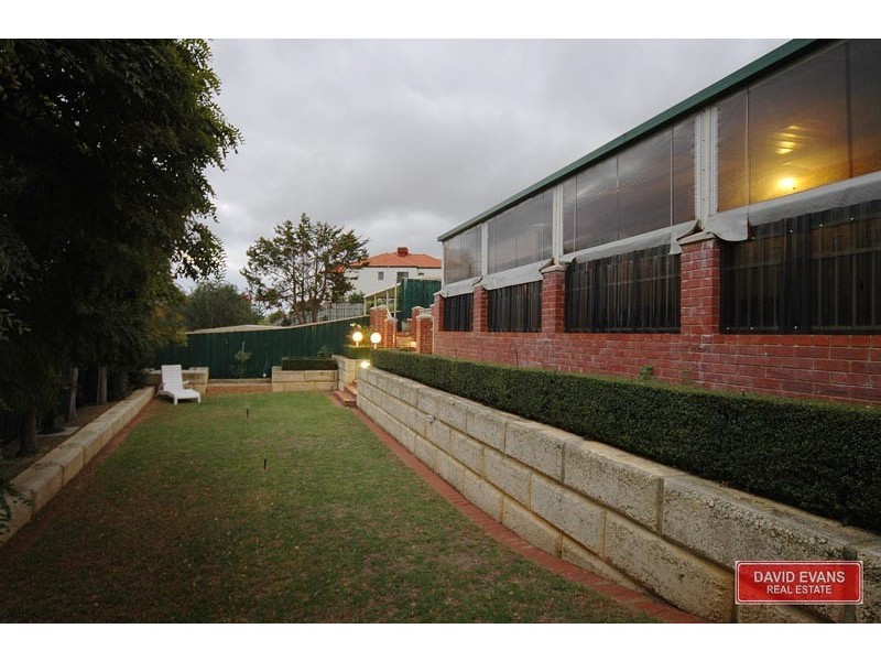 15 Sheringham Retreat, Currambine WA 6028