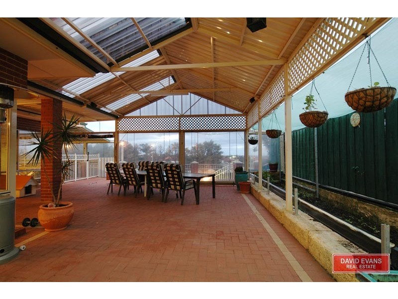 15 Sheringham Retreat, Currambine WA 6028