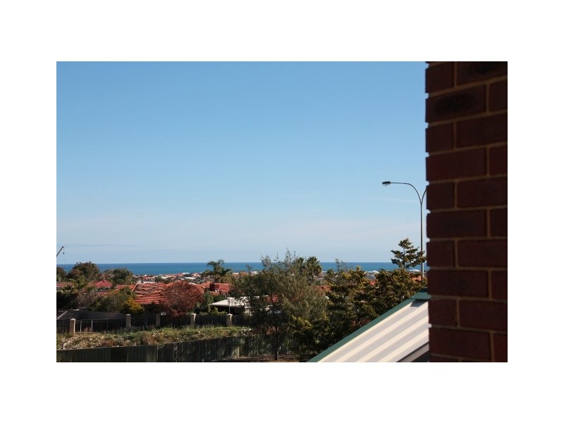 15 Sheringham Retreat, Currambine WA 6028