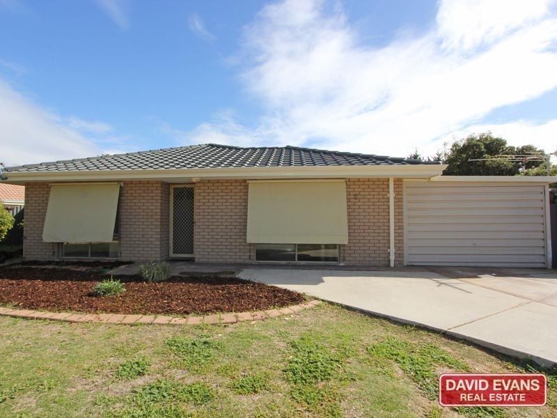 2 BERKSHIRE DRIVE, Beldon WA 6027