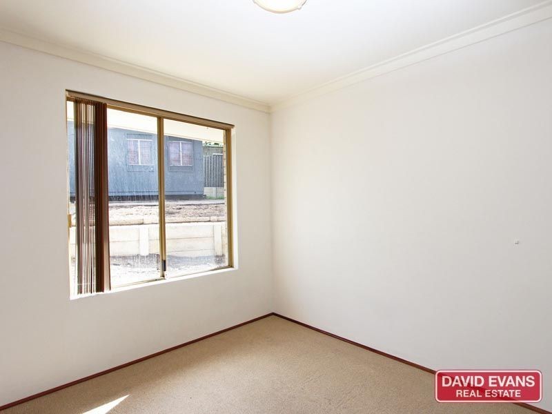 2 BERKSHIRE DRIVE, Beldon WA 6027