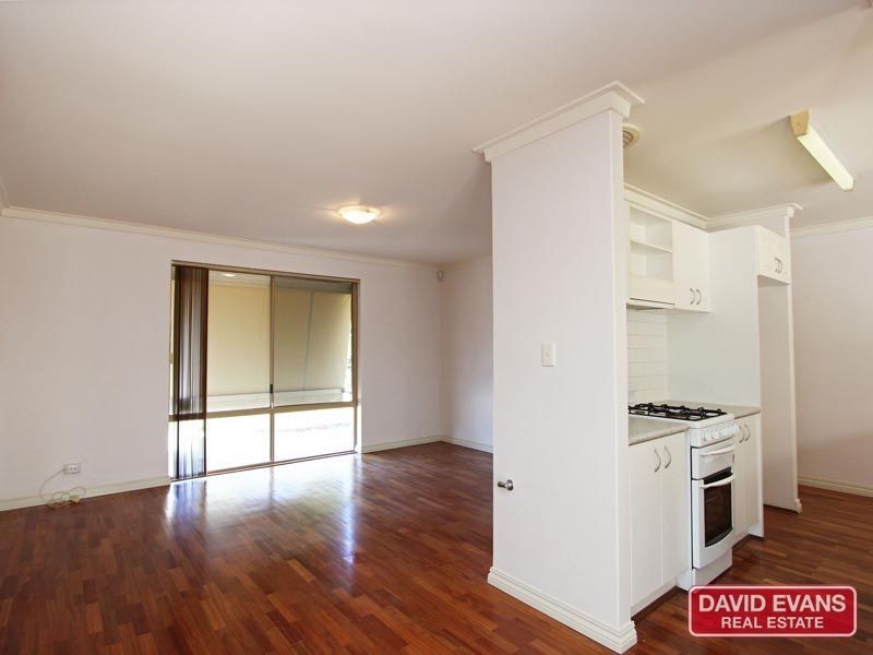 2 BERKSHIRE DRIVE, Beldon WA 6027