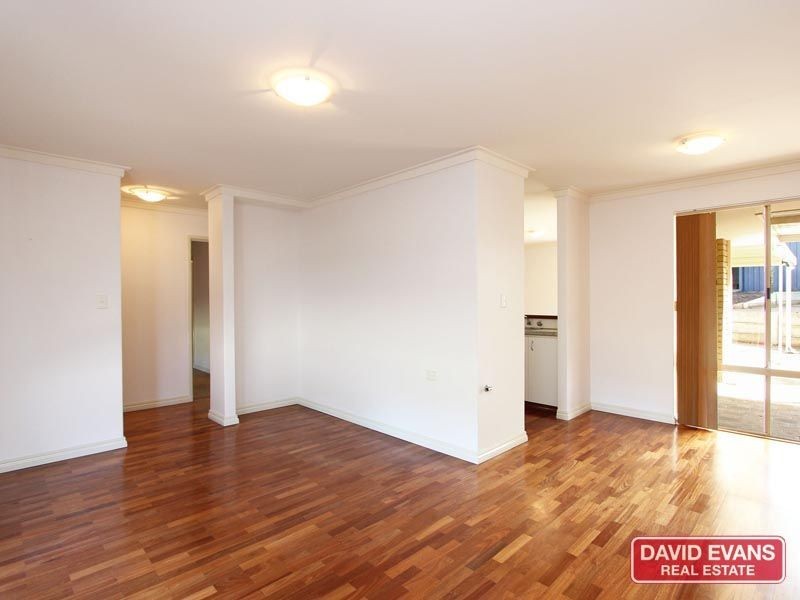 2 BERKSHIRE DRIVE, Beldon WA 6027