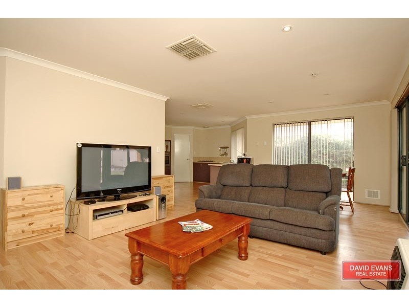 44 Cheriton Drive, Carramar WA 6031