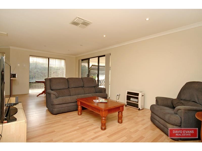 44 Cheriton Drive, Carramar WA 6031