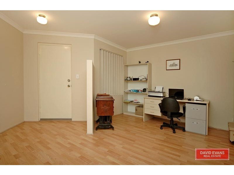 44 Cheriton Drive, Carramar WA 6031