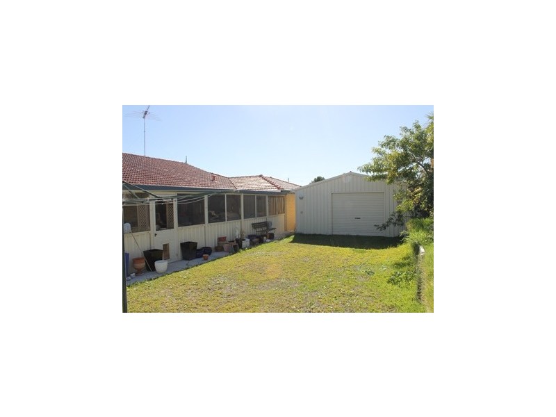 32 WEATHERLEY DRIVE, Two Rocks WA 6037