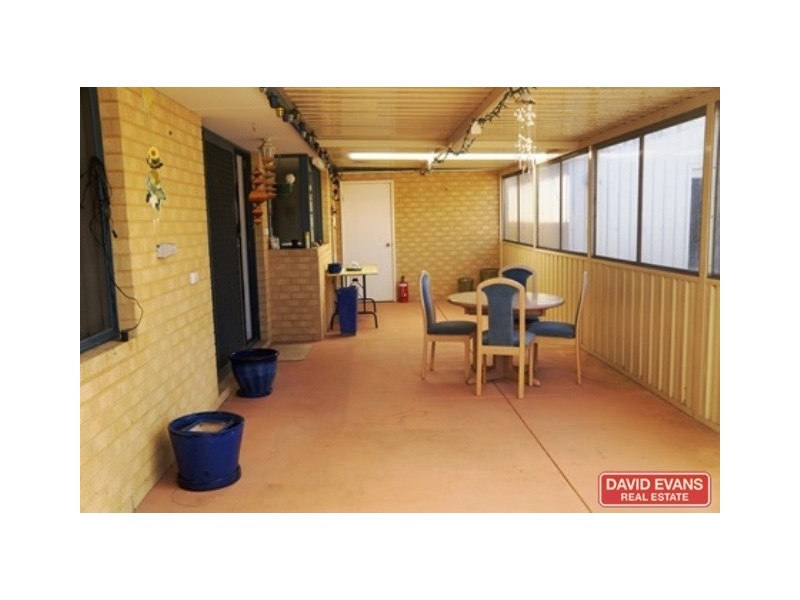 32 WEATHERLEY DRIVE, Two Rocks WA 6037