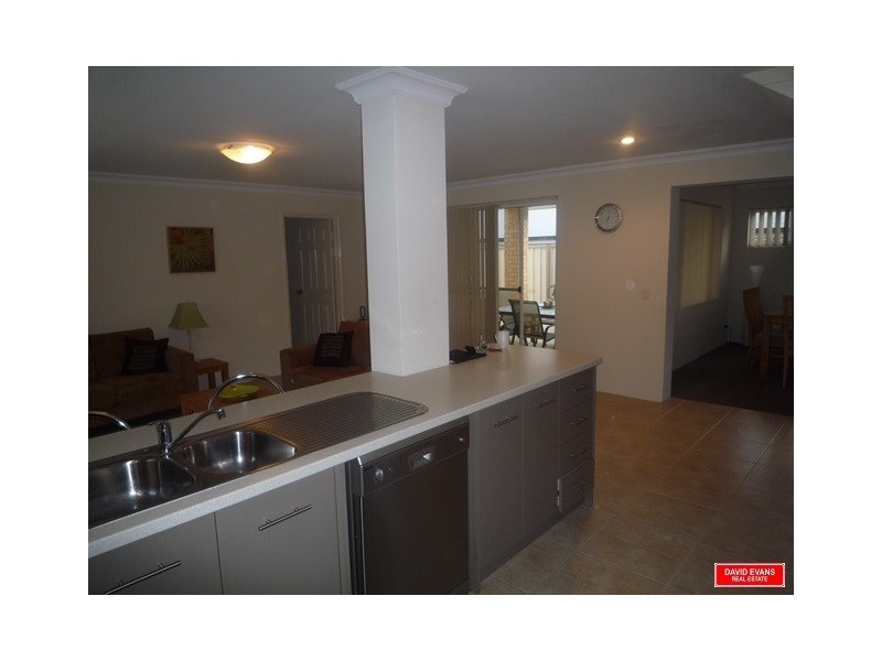 4 Bloomer Lane, Tapping WA 6065