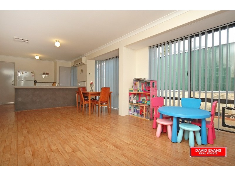 2 DENTATA STREET, Banksia Grove WA 6031