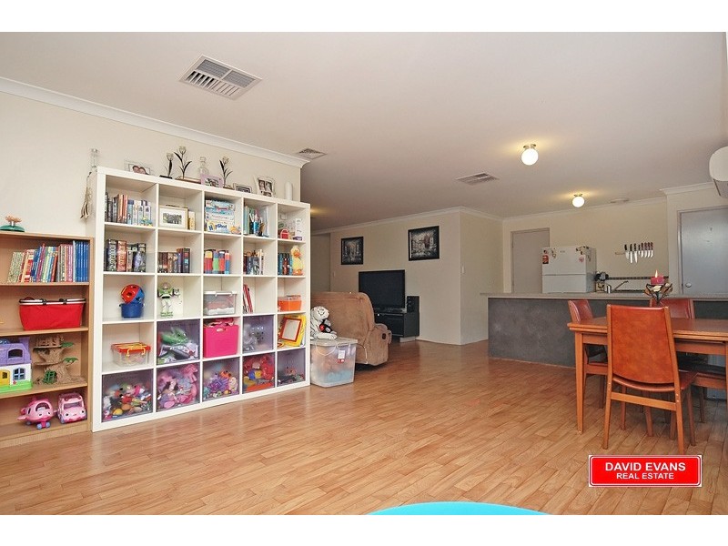 2 DENTATA STREET, Banksia Grove WA 6031