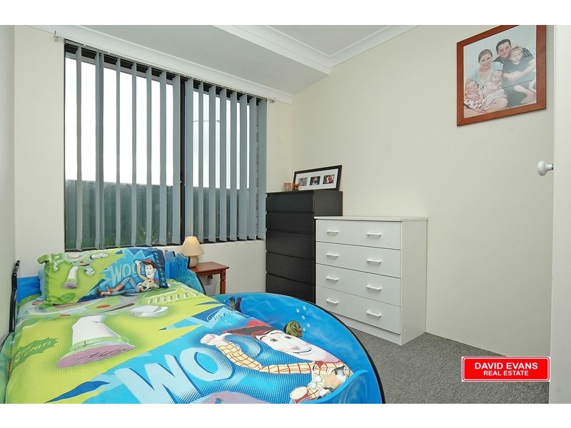 2 DENTATA STREET, Banksia Grove WA 6031