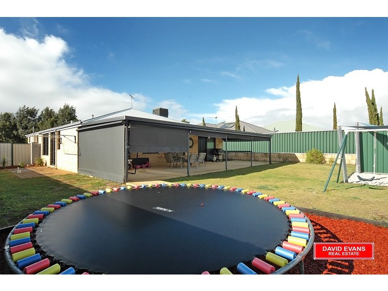 2 DENTATA STREET, Banksia Grove WA 6031