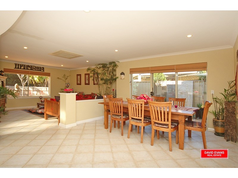 52 LOTHERTON WAY, Hocking WA 6065