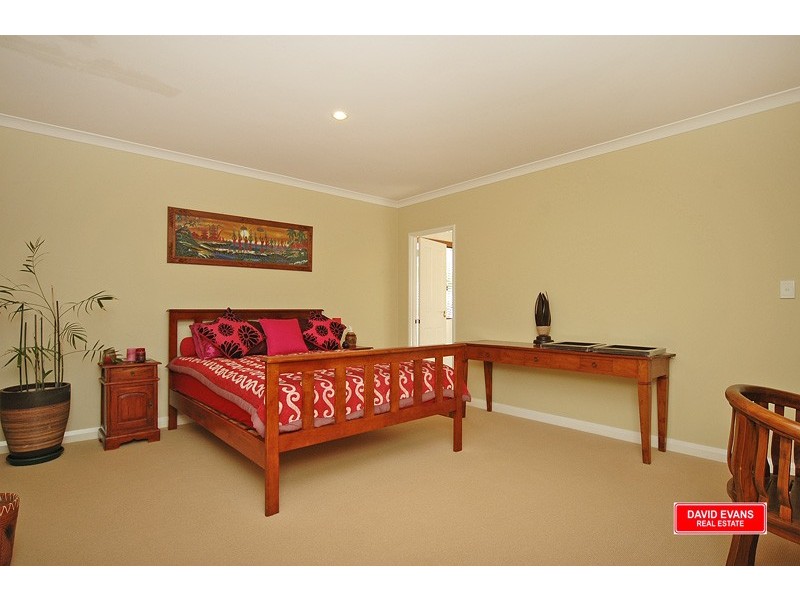 52 LOTHERTON WAY, Hocking WA 6065