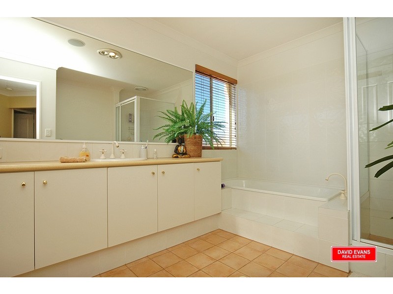 52 LOTHERTON WAY, Hocking WA 6065