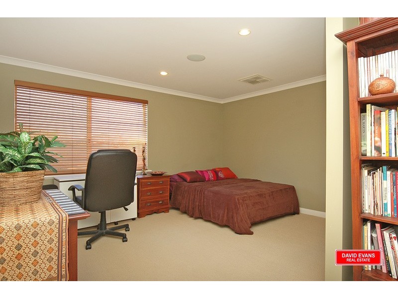 52 LOTHERTON WAY, Hocking WA 6065