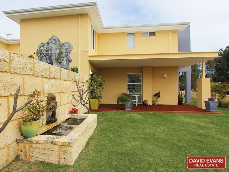 12 La Bianca Vista, Carramar WA 6031