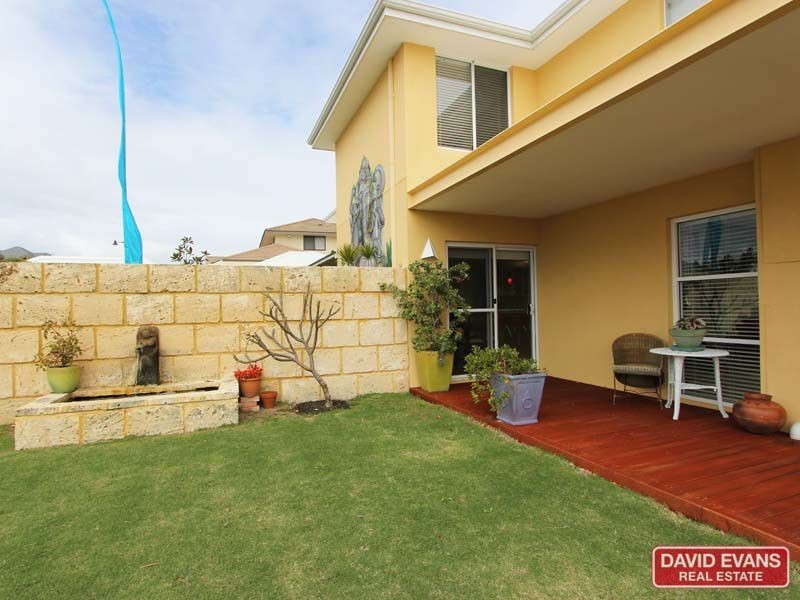 12 La Bianca Vista, Carramar WA 6031