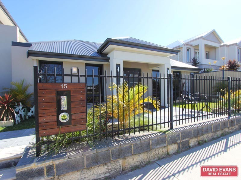 15 Nankeen Circle, Tapping WA 6065