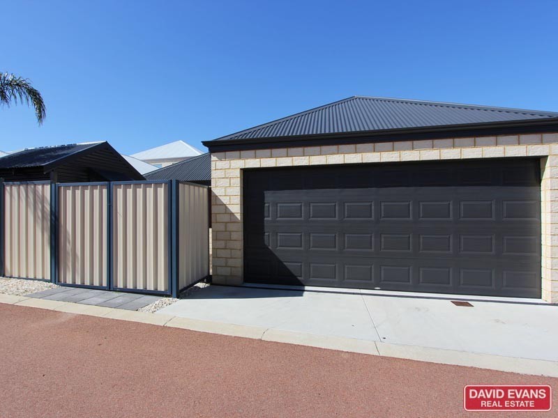 15 Nankeen Circle, Tapping WA 6065