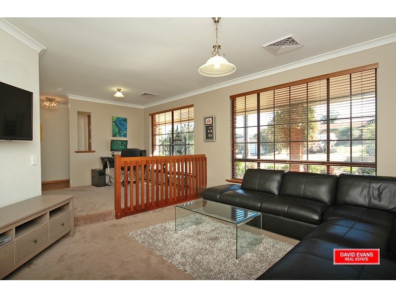 24 Huntingdale Crescent, Connolly WA 6027