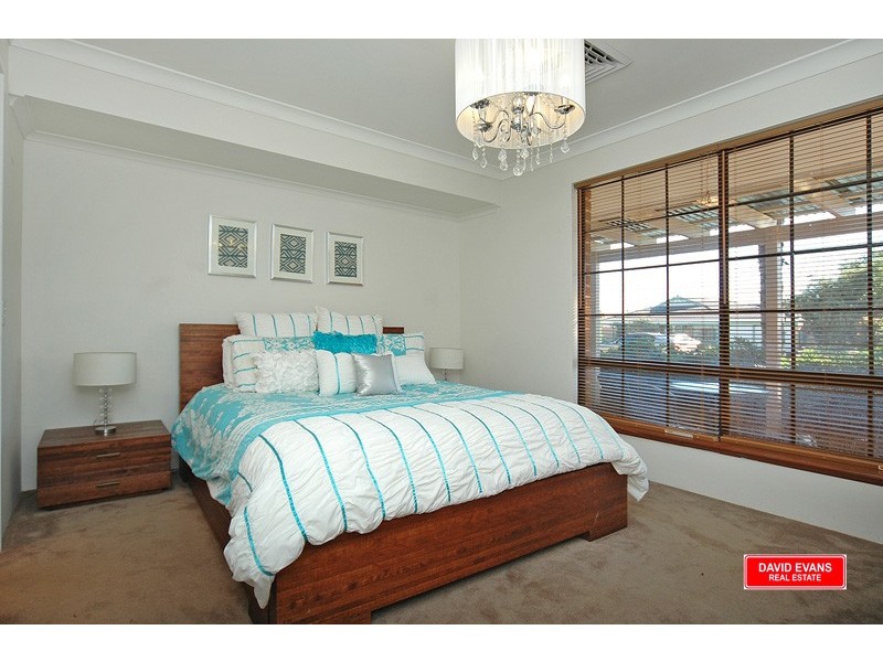 24 Huntingdale Crescent, Connolly WA 6027