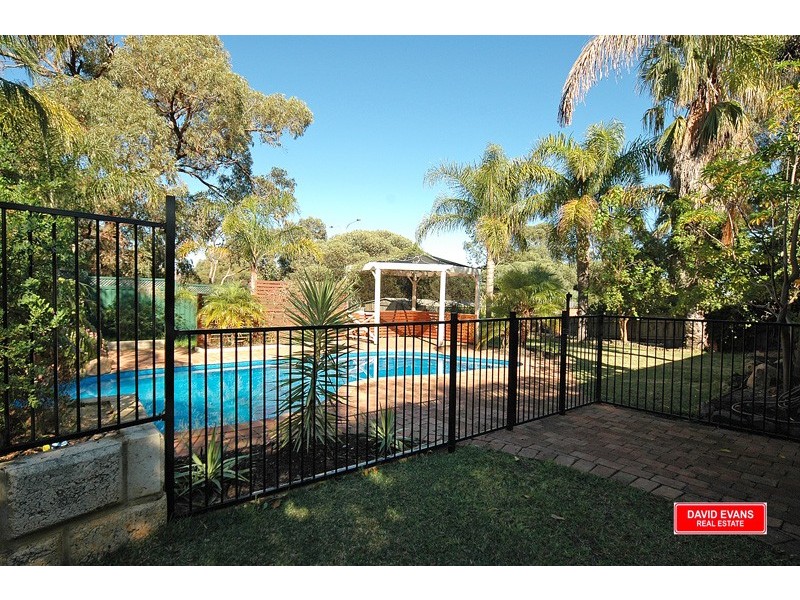 24 Huntingdale Crescent, Connolly WA 6027