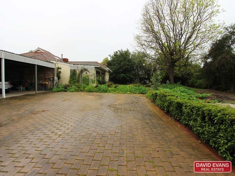116 Chittering Road, Bullsbrook WA 6084