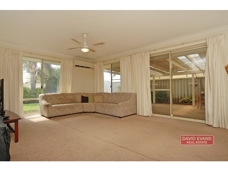 54 Cadoux Loop, Hocking WA 6065