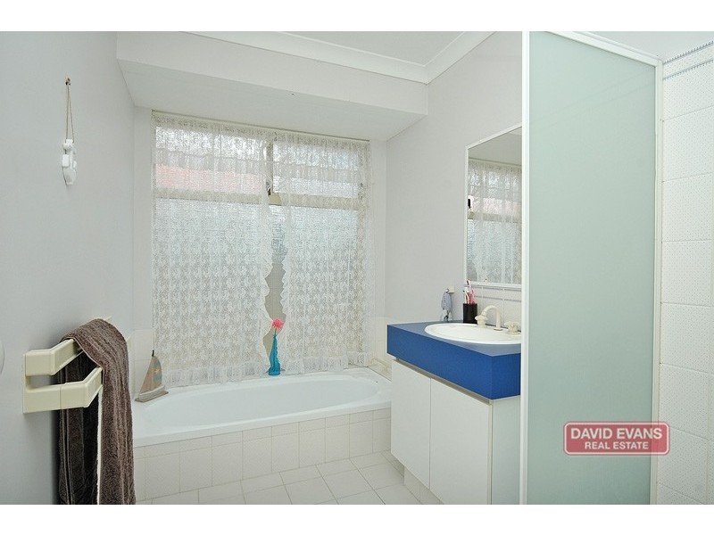 54 Cadoux Loop, Hocking WA 6065