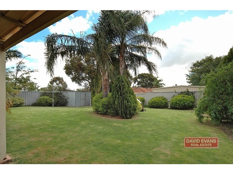 54 Cadoux Loop, Hocking WA 6065